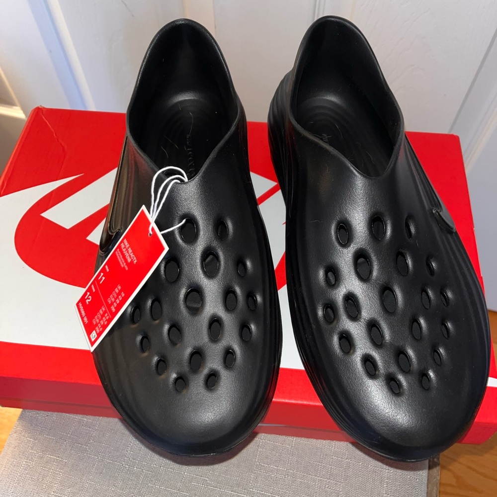 Nike Men's Black ReactX Rejuven8 Shoes